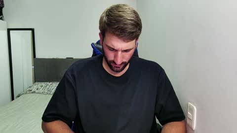 Nico online show from February 9, 8:35 pm