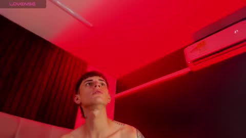 Neill online show from December 16, 9:11 pm