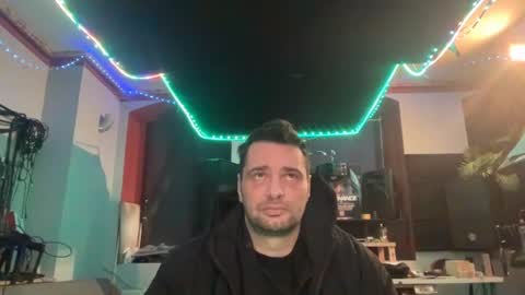 newguy2025 online show from December 5, 9:27 am