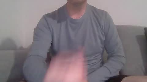 newduser06 online show from February 15, 2:18 am