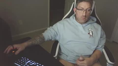 newevo online show from November 4, 1:17 am