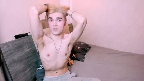 Nick PVT is open FanslyTwitter - Nic kycb online show from November 27, 7:28 pm