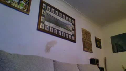 Snapshot of niceozziecockxxx chatting on March 9, 4:33 pm Sexiishaine online show from March 9, 4:33 pm