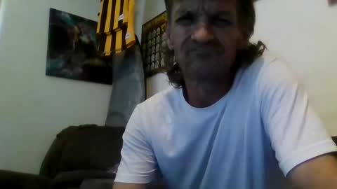 Snapshot of niceozziecockxxx chatting on February 9, 6:33 am Sexiishaine online show from February 9, 6:33 am