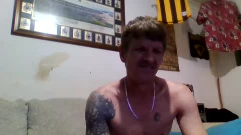 Snapshot of niceozziecockxxx chatting on October 31, 8:01 pm Sexiishaine online show from October 31, 8:01 pm