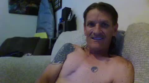 Snapshot of niceozziecockxxx chatting on March 1, 7:09 am Sexiishaine online show from March 1, 7:09 am