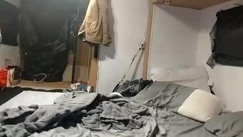 nicholasjesse51 online show from October 31, 11:52 pm