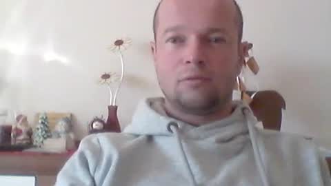 nick1990b online show from January 19, 12:17 pm