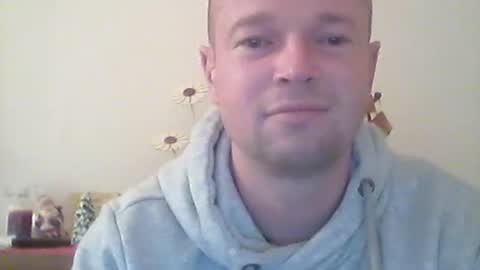 nick1990b online show from January 26, 6:58 pm