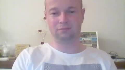 nick1990b online show from September 29, 6:04 pm