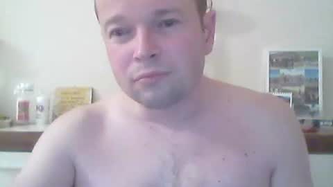 nick1990b online show from February 16, 8:07 pm