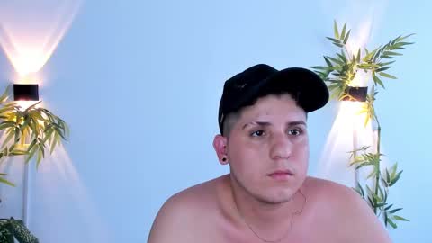 nick23_ online show from December 17, 7:31 pm