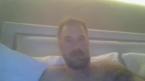 nicknut07 online show from October 30, 3:19 am