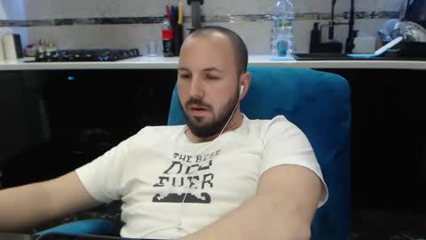 Julian online show from March 27, 10:43 pm