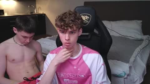 Nicki  Danny online show from October 5, 2:10 pm