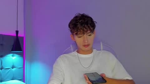 nicolasferrer18 online show from December 4, 7:43 pm