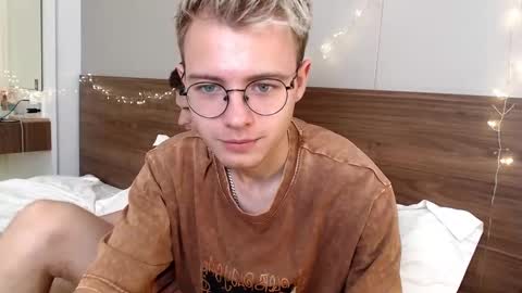 nikikerry_cum_ online show from February 14, 1:28 pm