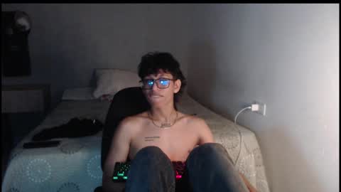 niklaus_wolf online show from September 10, 4:11 am