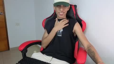 niklaus_wolf online show from April 13, 1:50 am