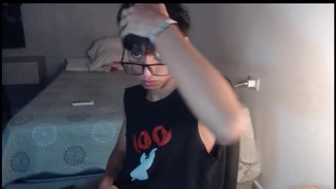 niklaus_wolf online show from September 9, 1:49 am