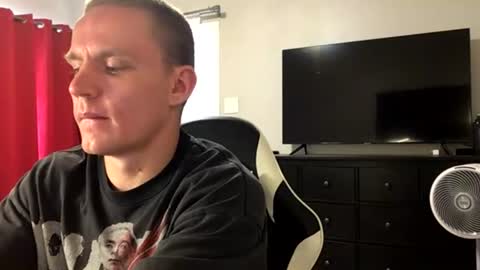nikolai_russian_daddy online show from July 28, 8:23 pm