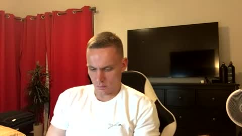 nikolai_russian_daddy online show from August 3, 2:54 am