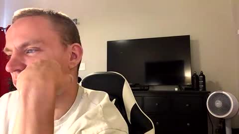 nikolai_russian_daddy online show from July 23, 8:06 pm