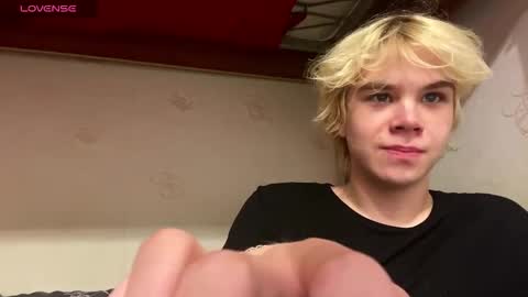 nikolasbucks online show from December 18, 9:55 pm