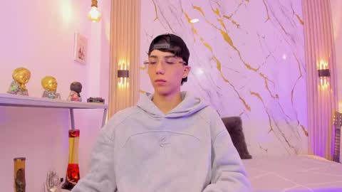    online show from April 2, 4:21 am