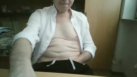 nkdyy online show from April 17, 11:57 am