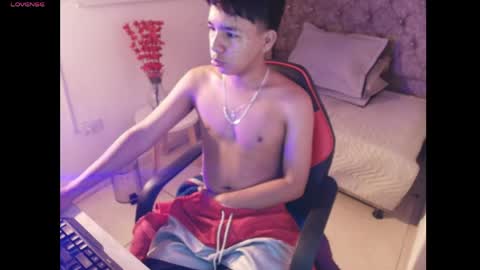 Noah online show from June 2, 1:12 pm