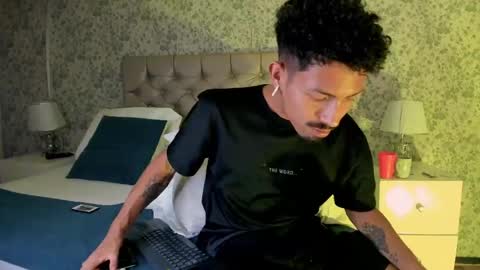 Noah online show from April 13, 8:04 am