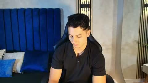 Noah online show from July 28, 7:39 pm