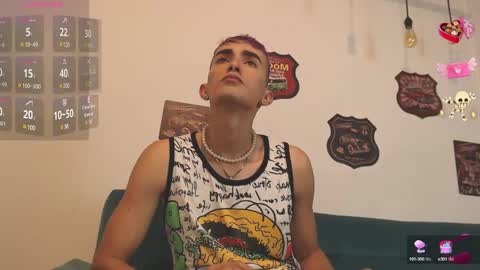 noahmoore_ online show from January 31, 11:46 am