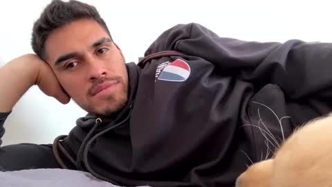 Snapshot of noahsexx98 chatting on October 14, 2:35 pm noahsexx98 online show from October 14, 2:35 pm