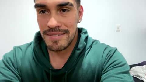 Snapshot of noahsexx98 chatting on September 22, 3:44 pm noahsexx98 online show from September 22, 3:44 pm