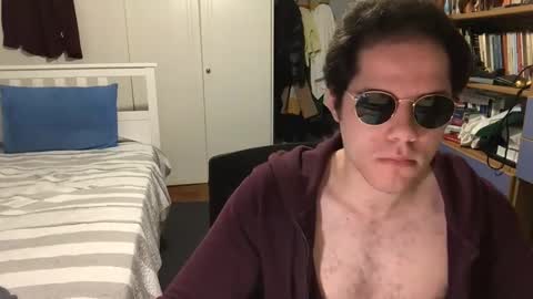 nongay379444 online show from December 19, 9:28 pm