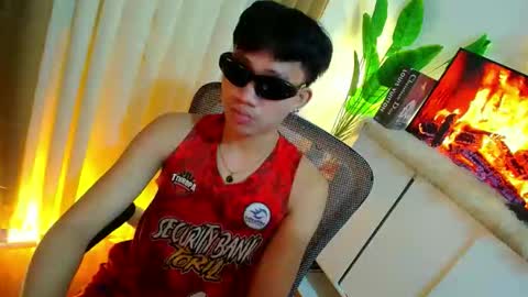 Hi im ariel online show from May 27, 10:40 pm