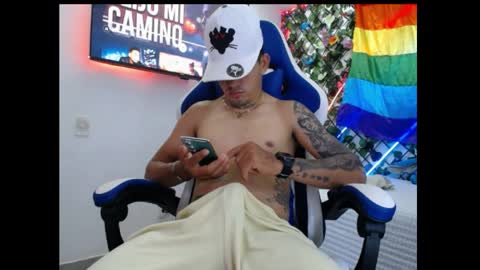 novaluxstudio online show from May 26, 6:04 pm