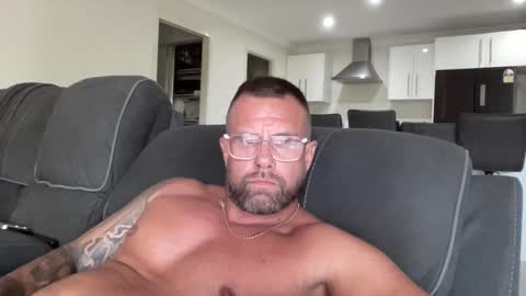 nudemoto online show from November 30, 8:22 pm