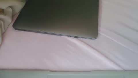 nukiss online show from February 21, 10:38 am