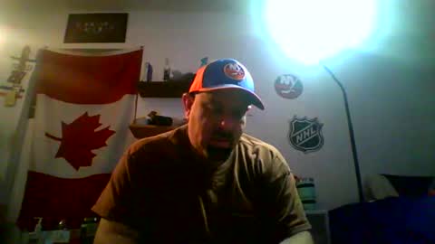 nyisles00 online show from March 25, 3:16 pm