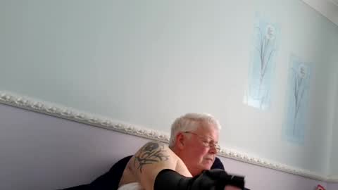 stockings  suspenders mad online show from May 11, 4:37 pm