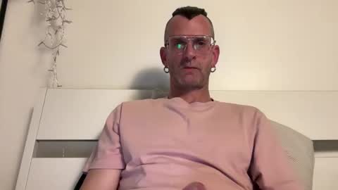 Jonathan Deep online show from June 8, 7:04 pm
