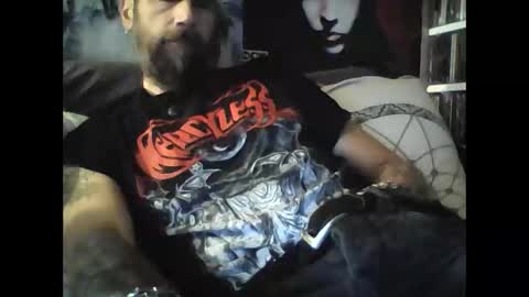 Snapshot of oedipe666 chatting on December 22, 7:10 pm oedipe666cam online show from December 22, 7:10 pm