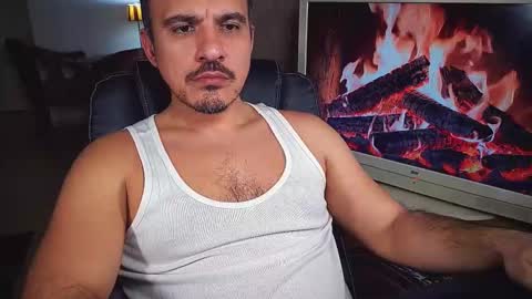 officeman7 online show from February 16, 4:32 pm