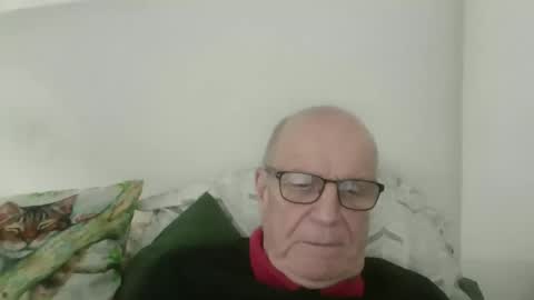 oggi95 online show from February 2, 3:42 pm