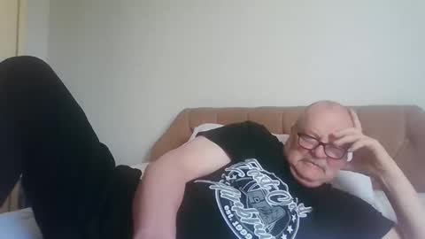 old_fkrr_ online show from April 22, 10:53 am