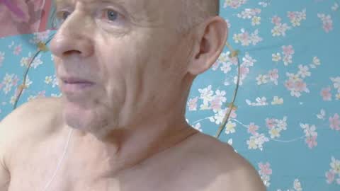 oldbuthorny62 online show from June 18, 2:22 pm