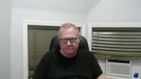 oldguybigd online show from September 9, 2:33 am